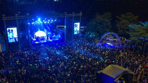 ¡Todo un éxito! Conciertos y rifa de autos desatan euforia en la “Flash Night Run”, en Culiacán, Sinaloa