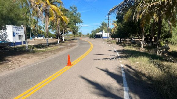 ¡Estarán listas para Semana Santa! En Sinaloa se están rehabilitando mil 300 km carreteros; se invierten 53 mdp