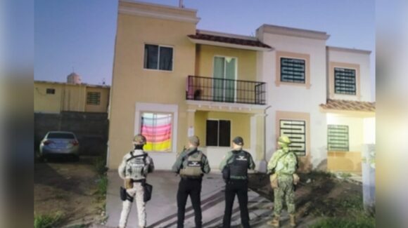 Un carro con reporte de robo, droga y un inmueble, lo asegurado en Stanza Córcega de Culiacán, Sinaloa tras un operativo