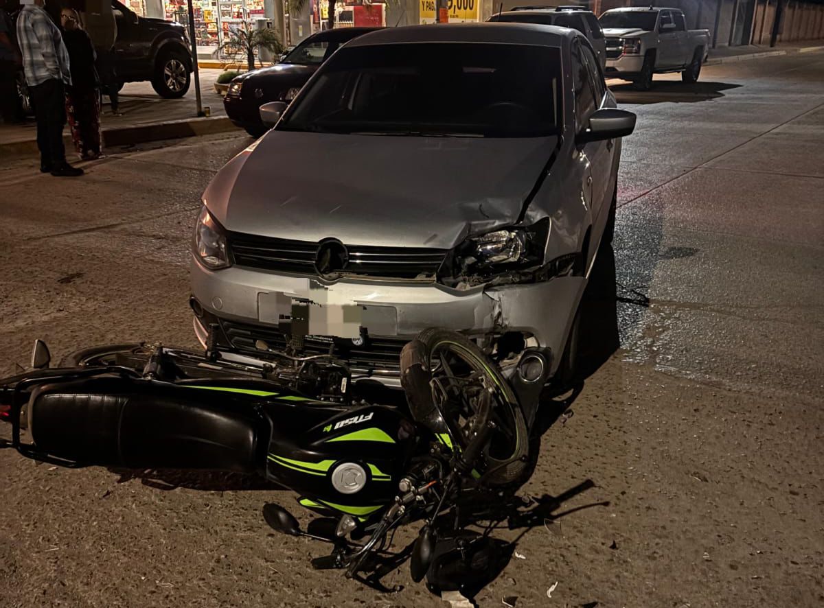 chocan auto y motocicleta en tamazula guasave