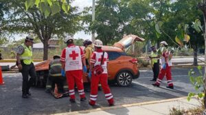 Fuerte choque en el acceso al Aeropuerto Internacional de Culiacán deja un lesionado