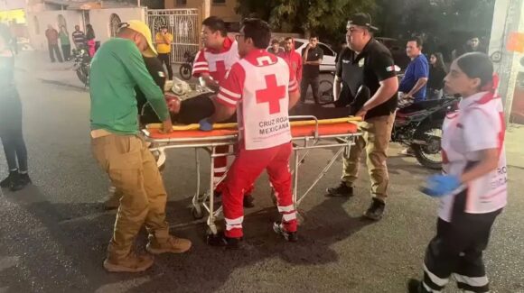Choque entre motocicletas deja dos lesionados en Callejones de Guasavito, Guasave, Sinaloa