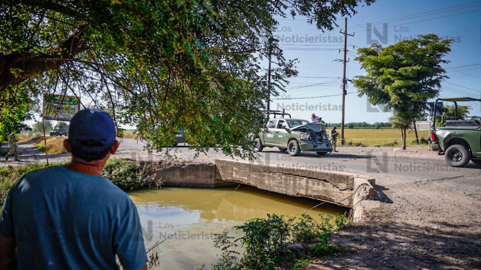 Patrullas militares chocan tras una persecución en Villa Juárez, Navolato