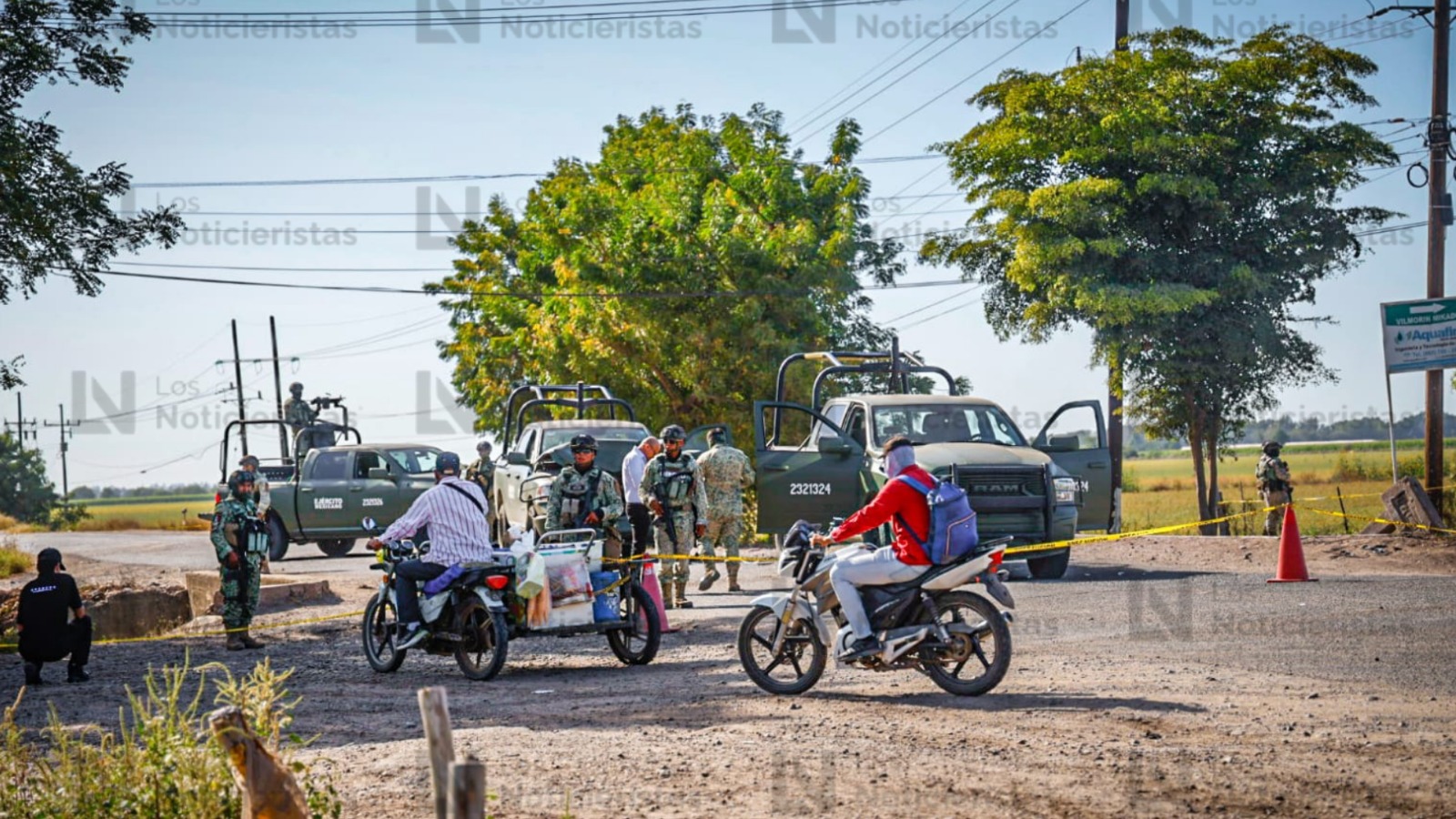Patrullas militares chocan tras una persecución en Villa Juárez, Navolato
