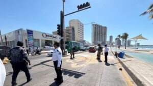 cierre de vialidad en mazatlan transitos