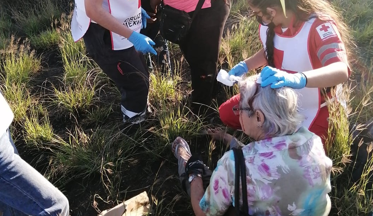 Cinco heridos deja fuerte choque entre camión de personal y vehículo en Ruiz Cortines, Guasave