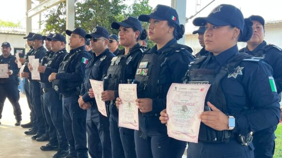 Clausuran curso de atención al público para 160 elementos de Seguridad Ciudadana en Guasave, Sinaloa