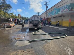 Colapsa drenaje en la colonia Juárez, de Mazatlán