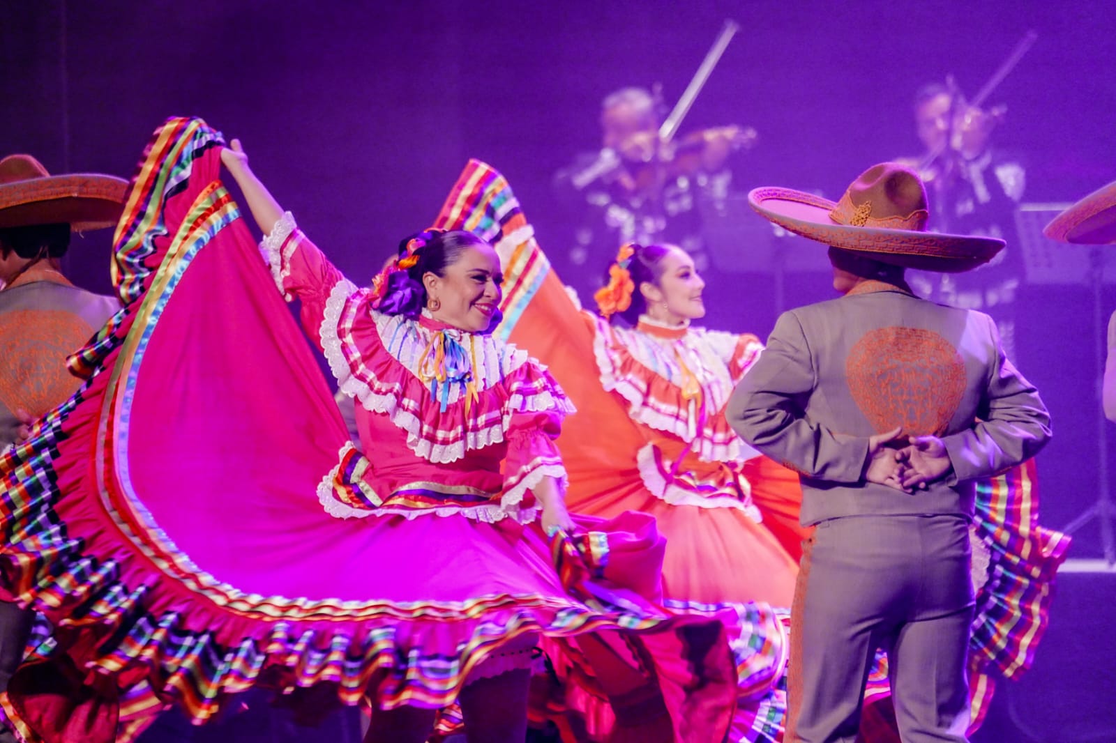 Teatro Ángela Peralta revive el legado de Lola Beltrán con lleno total en su homenaje luctuoso en Mazatlán