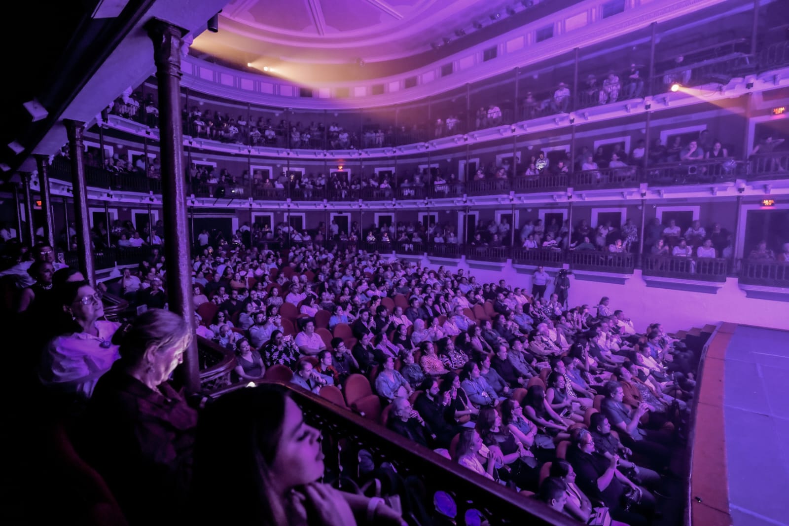 Teatro Ángela Peralta revive el legado de Lola Beltrán con lleno total en su homenaje luctuoso en Mazatlán