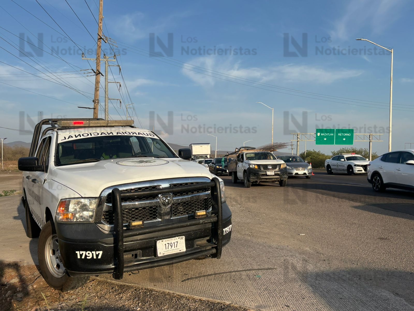 Congestionamiento vial tras volcadura en La Costerita, Culiacán