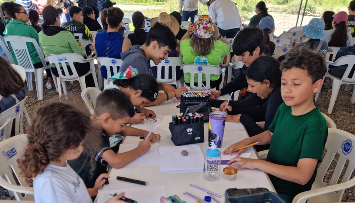 Conselva realiza jornada de limpieza en el río Presidio, en Mazatlán