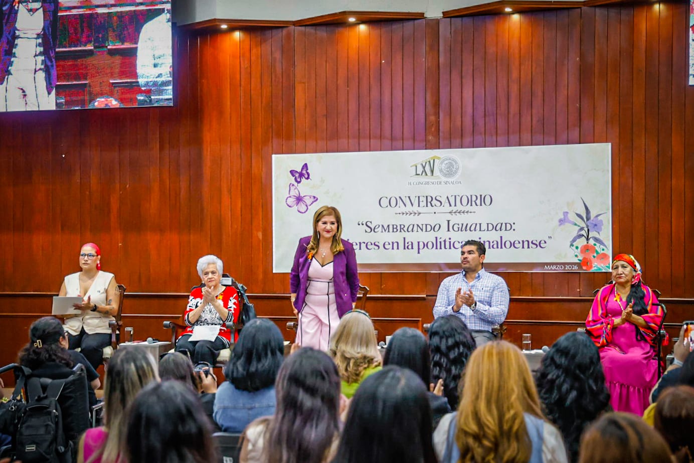 Conversatorio "Sembrando Igualdad: Mujeres en la Política Sinaloense"