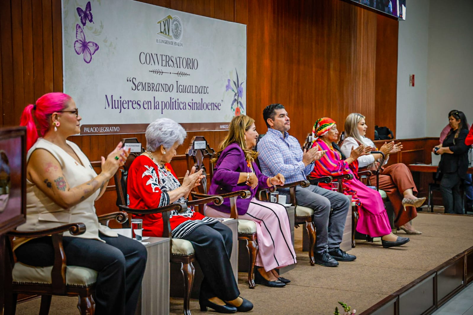 Conversatorio "Sembrando Igualdad: Mujeres en la Política Sinaloense"