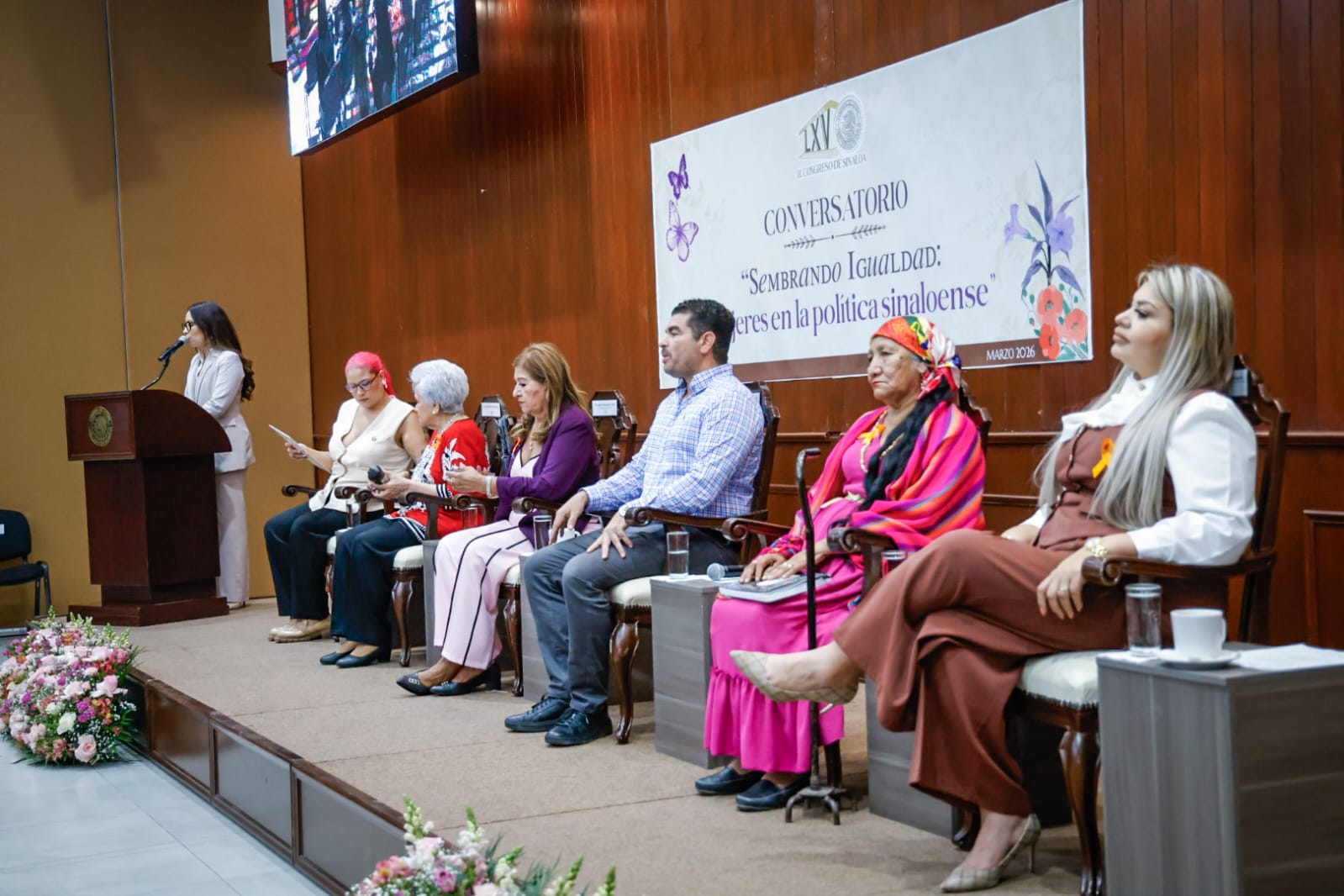 Conversatorio "Sembrando Igualdad: Mujeres en la Política Sinaloense"