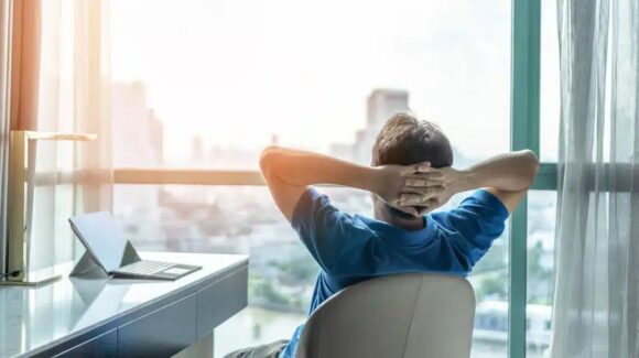 ¿Tu patrón te busca fuera de tu jornada laboral? Diputados avalan el derecho a la desconexión digital