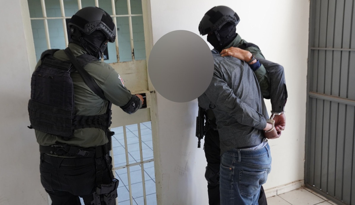 Detenido con vehículo con reporte de robo en Culiacán