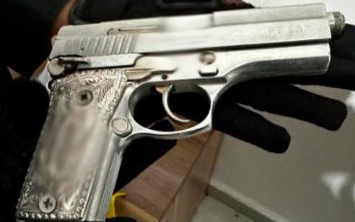 Pistola