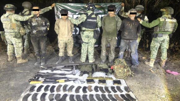 Ejército detiene a cuatro hombres y libera a un ‘levantado’ en Tecualilla, Escuinapa, Sinaloa