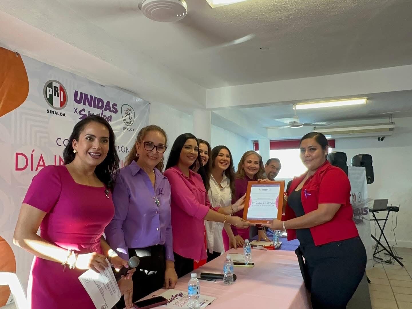 Toma de protesta a las dirigentes municipales de la zona sur de Sinaloa