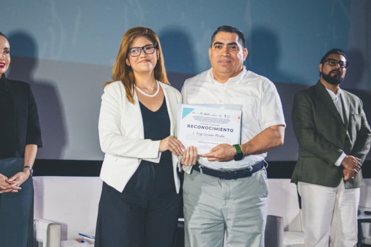 Entrega de reconocimiento