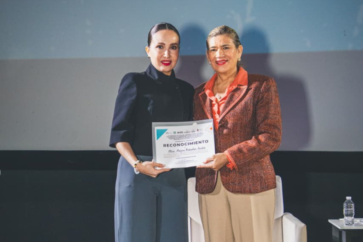 Entrega de reconocimiento