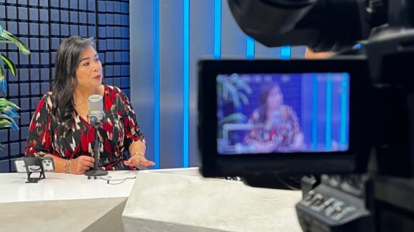 Ana Ayala levanta la mano por la alcaldía de Ahome rumbo a las elecciones de 2027