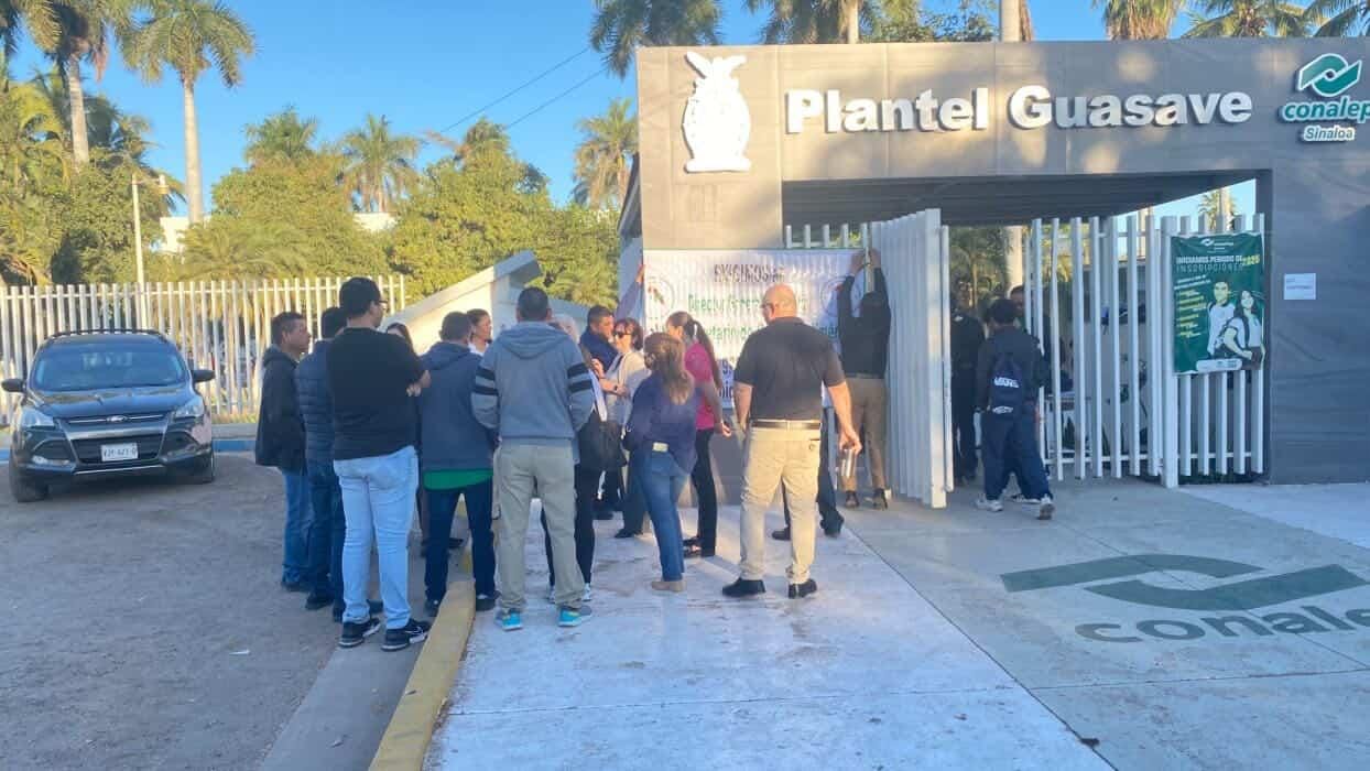 trabajadores de conalep guasave se sumaron a la huelga laboral estatal en apoyo a un plantel de los mochis