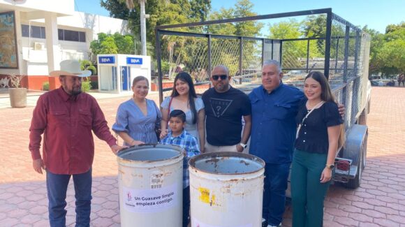 En Guasave, Sinaloa empresario dona 80 botes de basura para limpieza de Semana Santa en Las Glorias