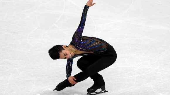 Donovan Carrillo avanza a la final en el Mundial de Patinaje Artístico Praga 2026