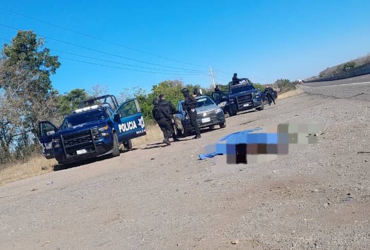 dos cuerpos sin vida fueron localizados sobre la carretera mazatlan culiacan