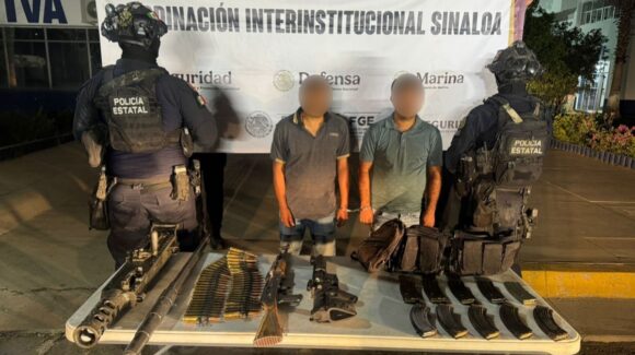 Con un poderoso calibre 50, un ‘cuerno’ y un R15, capturan a dos civiles en Villa Juárez, Navolato, Sinaloa