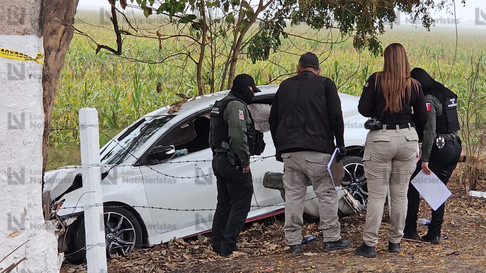 Ejecutan a dos hombres a bordo de un vehículo compacto en La Costera de Culiacán
