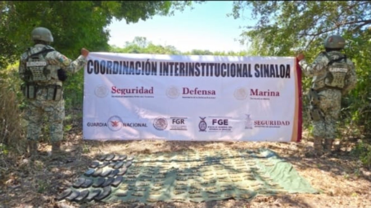 ejercito aseguran cargadores y mas de mil cartuchos en escuinapa