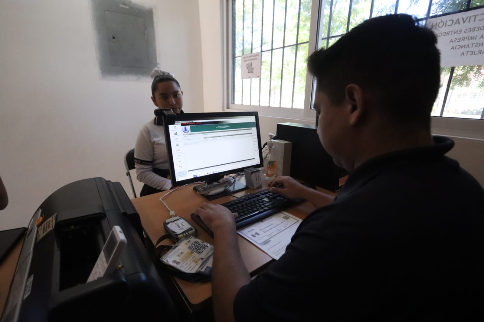 el imju llama a todos los estudiantes a solicitar su identificacion en mazatlan