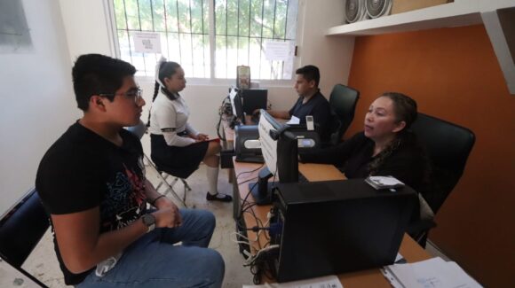 Le entra el IMJU a facilitar el trámite de la TIIE para alumnos y estudiantes de Mazatlán, Sinaloa