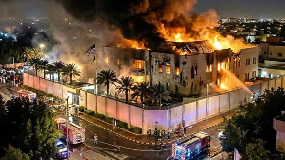 Drones iraníes causan daños materiales a Embajada de Estados Unidos en Riad, Arabia Saudita