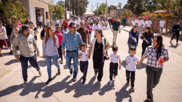¡Ya son 201 calles! Entrega alcalde Gámez Mendívil obra en Bachigualatito, al sur de Culiacán y compromete rehabilitaciones