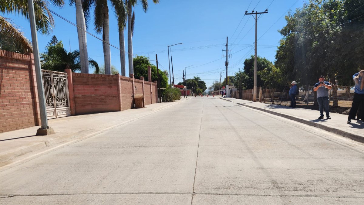 entrega alcalde gamez mendívil obra en bachigualatito