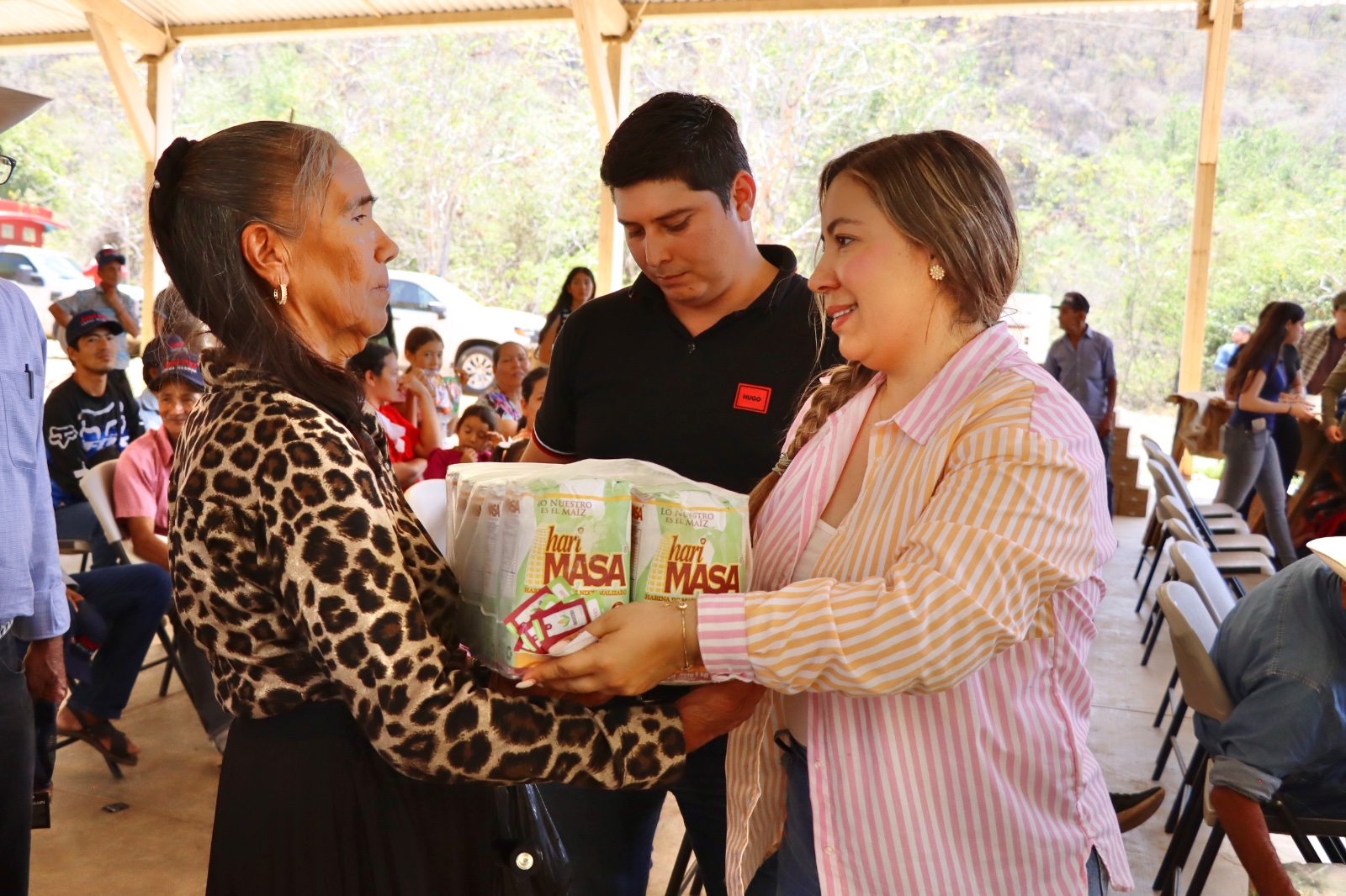 Entrega de harimasa en Cortijos de Guaténipa, Badiraguato