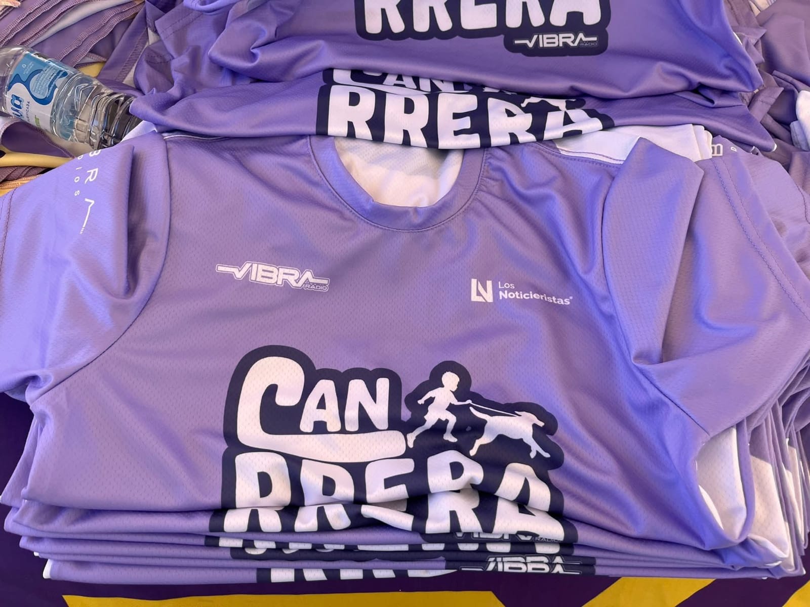 Entrega de kit para la Canrrera 2026 continúa en el Parque Lineal en Mazatlán