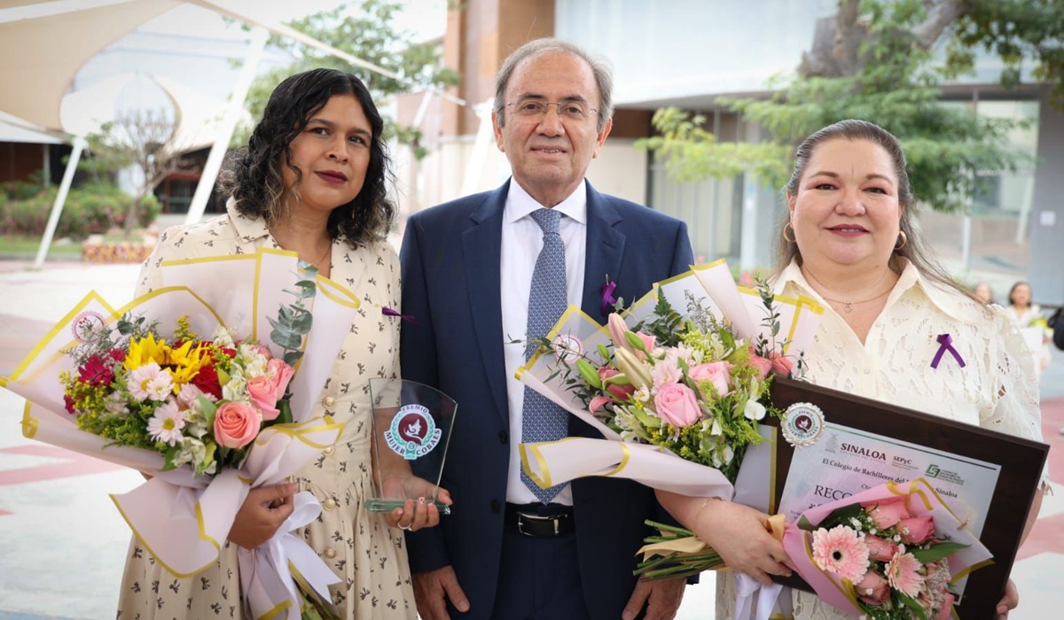 Entregan el Premio Mujer Cobaes 2026