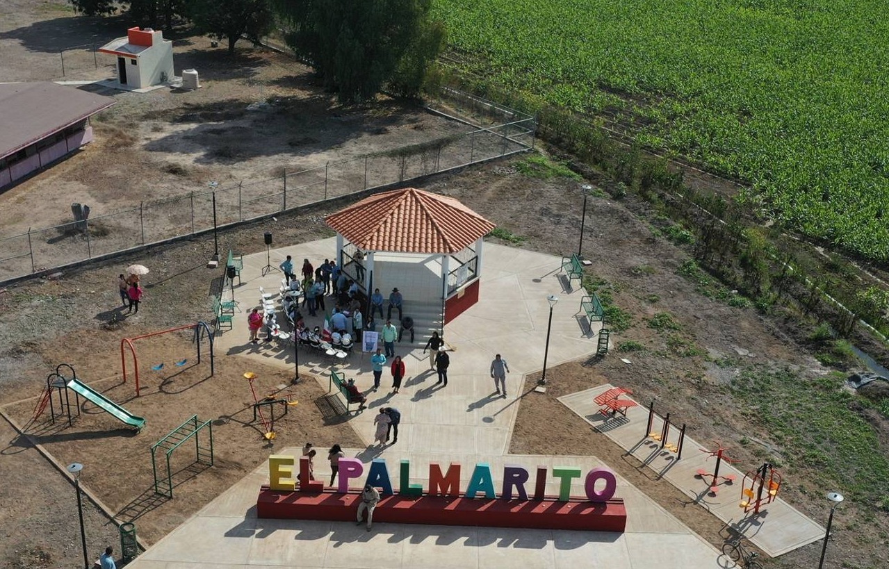 Entregan plazuela y kiosco en El Palmarito de los Angulo, en Guasave