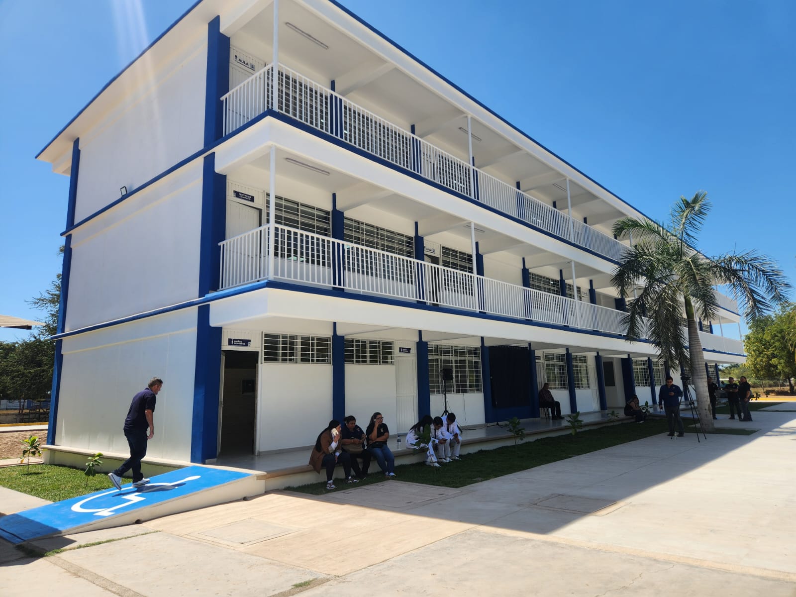 Inauguran escuela de Medicina UAS en Guasave
