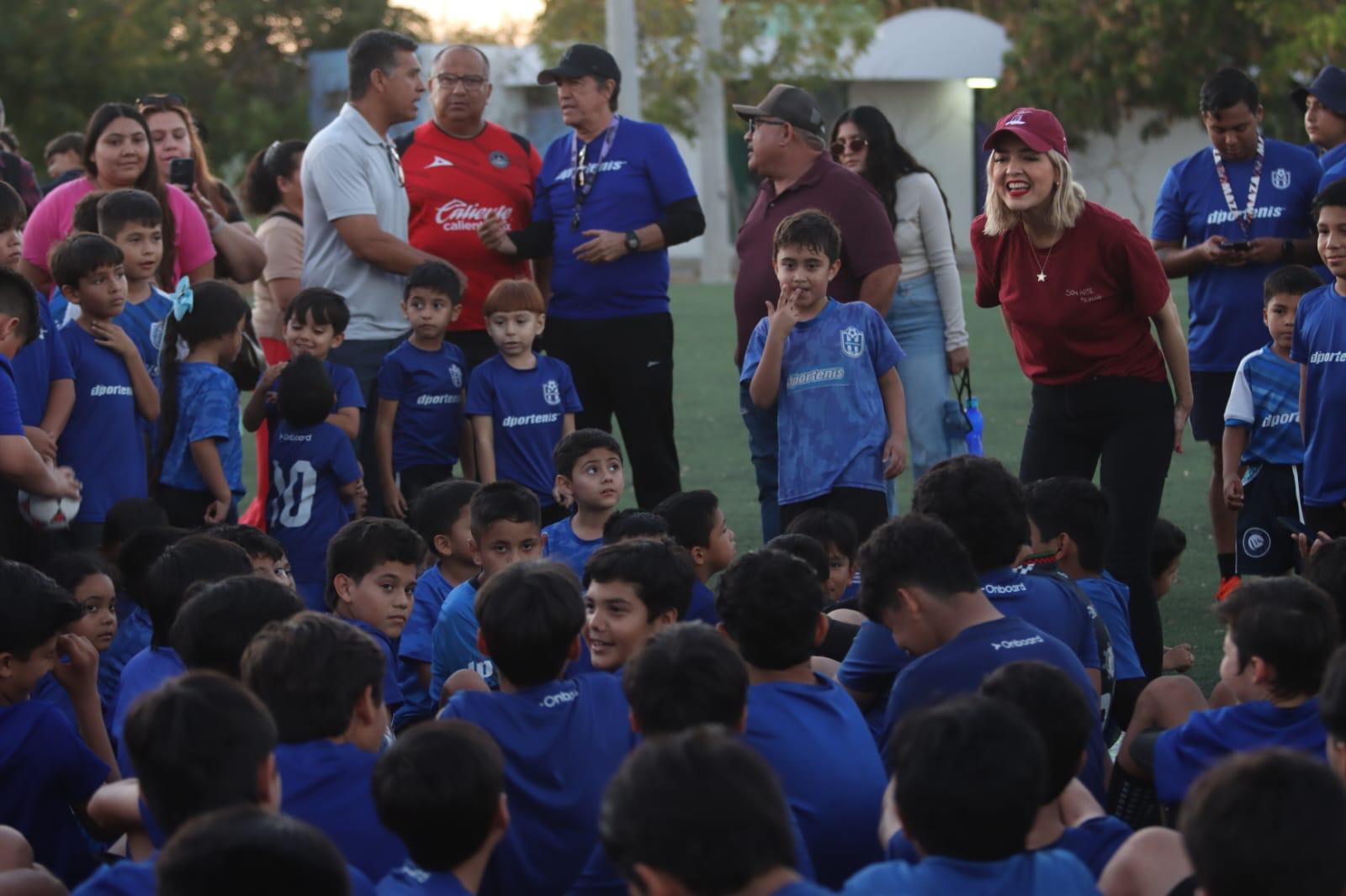 Estrella Palacios visita la Unidad Deportiva Benito Juárez