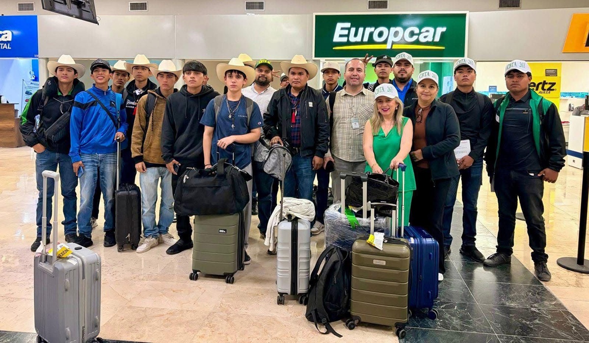 Estudiantes del CBTA 261 de Navolato viajan a Tabasco para participar en festival de Juventudes Originarias