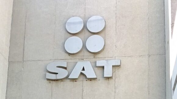 Recaudar cuesta menos: SAT baja su gasto operativo a 25 centavos por cada 100 pesos