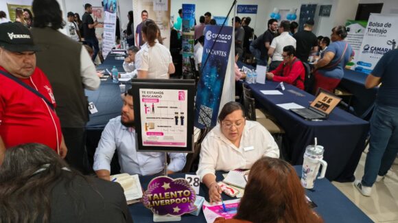 Más de 50 empresas ofrecen vacantes en Feria del Empleo en Canaco Mazatlán, Sinaloa