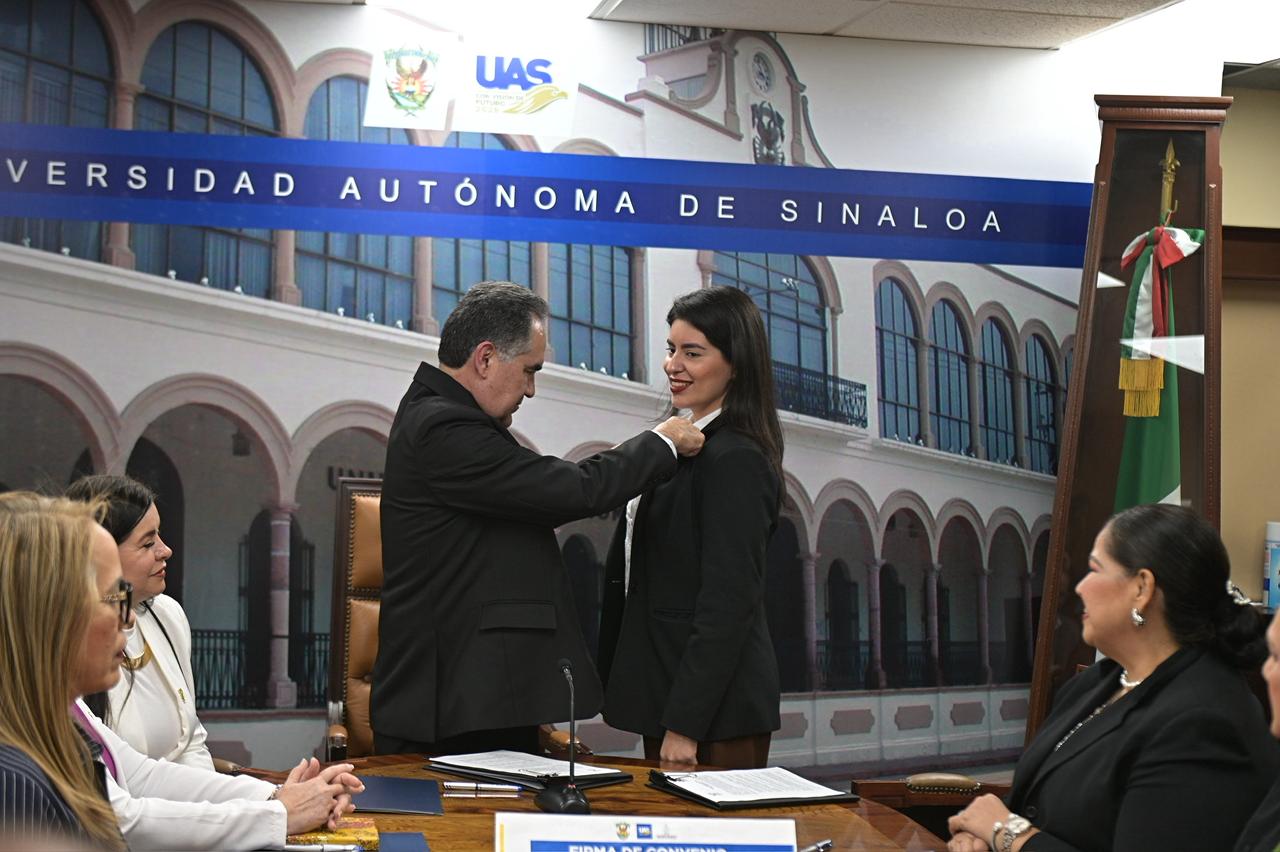 Firma de convenio entre Semujeres y UAS