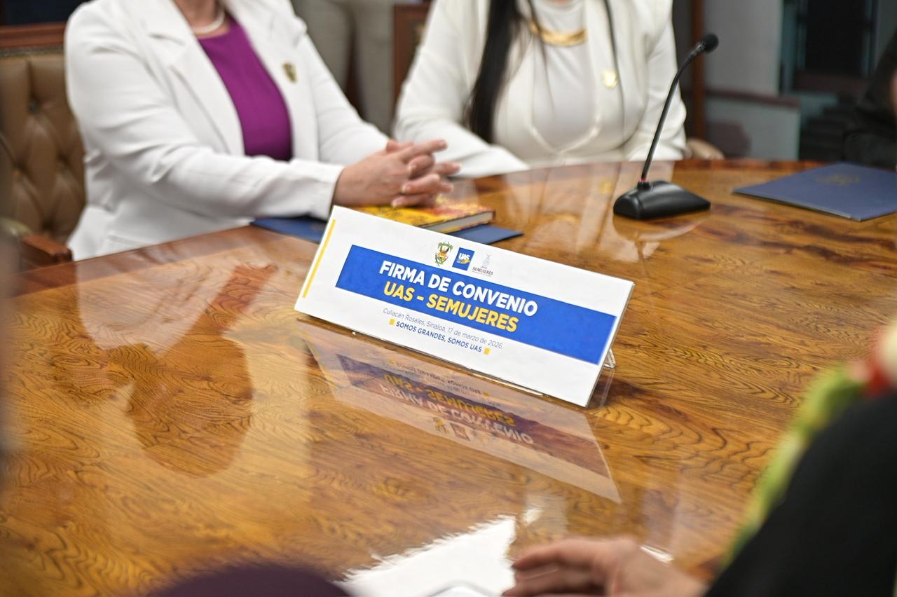 Firma de convenio entre Semujeres y UAS